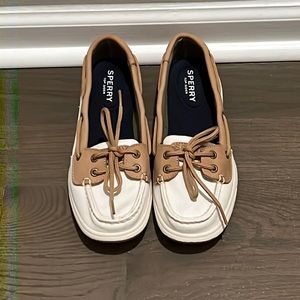 Womens size 6 Sperry Boat shoes